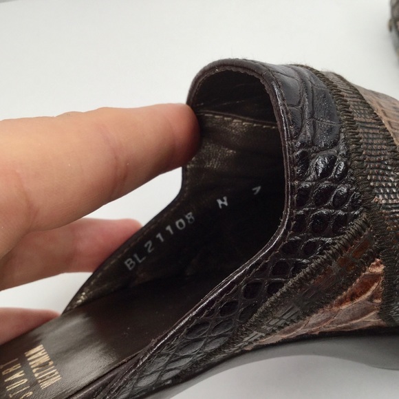 EUC Stuart Weitzman brown leather sabot, sandals. - Picture 9 of 14